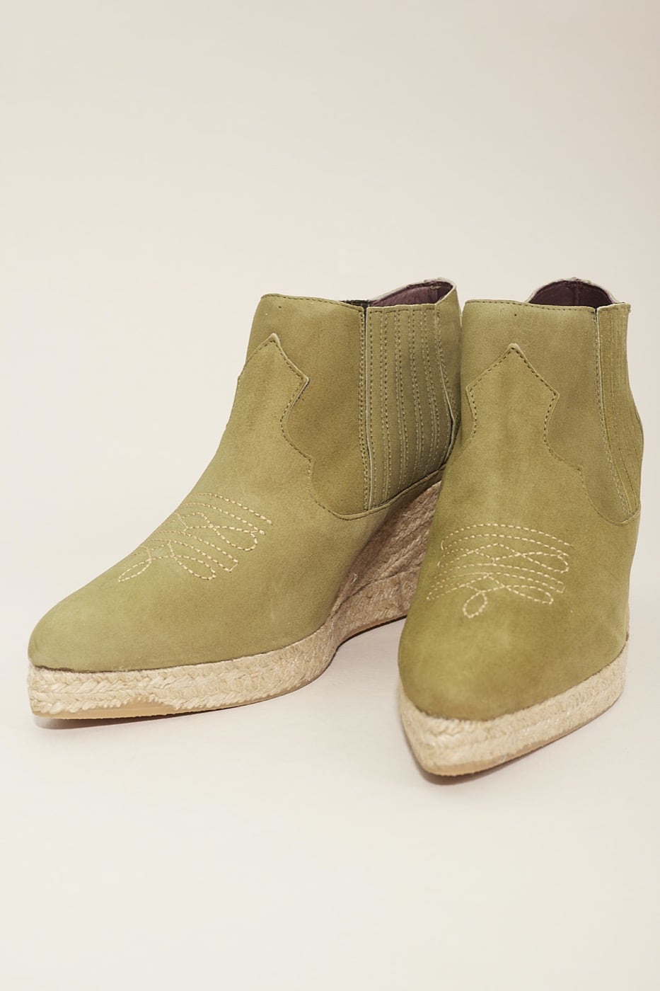 Botín Cowboy Tobillero Verde Kaki